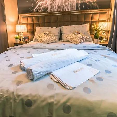 Seven Stories Rooms, 4th Floor, No Elevator Guest house 4*