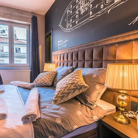 Seven Stories Rooms, 4th Floor, No Elevator Guest house 4*